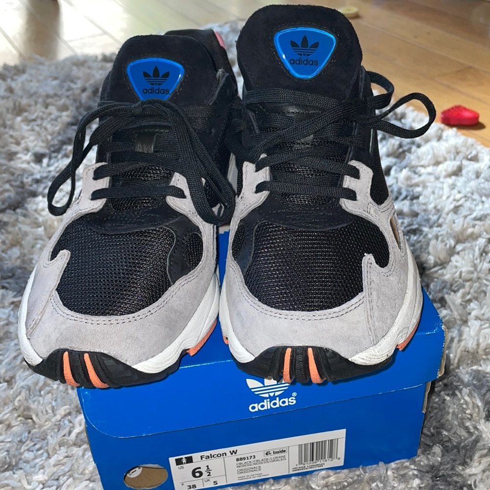 EUC Adidas Falcon Size 38 EU (fits 7-7.5 women’s)